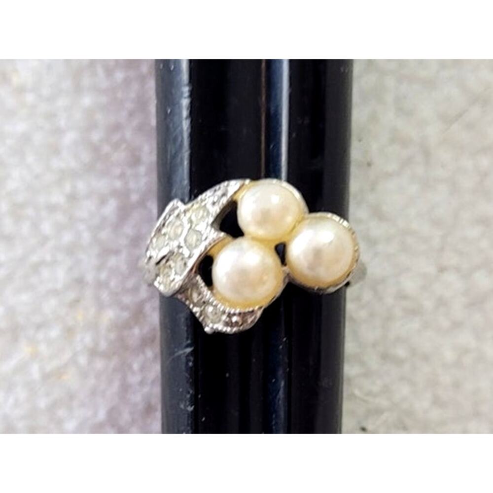 Vtg 1973 Avon Evening Splendor Ring Faux Pearls Rhinestones Silvertone 7.25